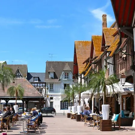 Superbe Vue Mer, Port-deauville, Proche Plage, Centre-ville Et Casino